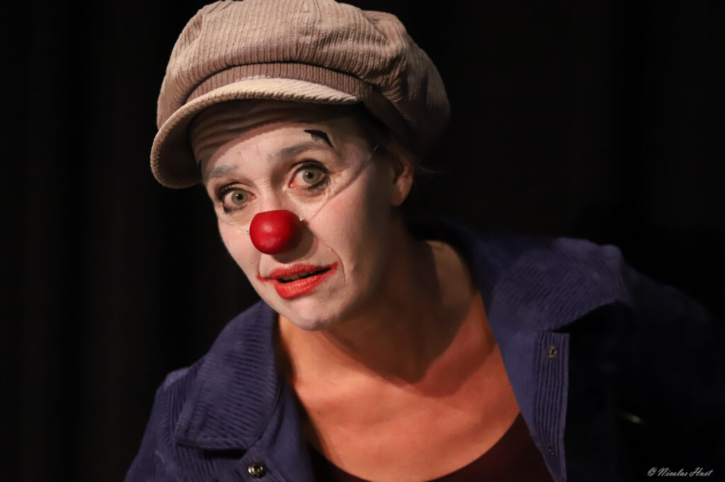 Photo d'un stage " Accueillir son clown " proposé par la Cie Le Voyageur Debout